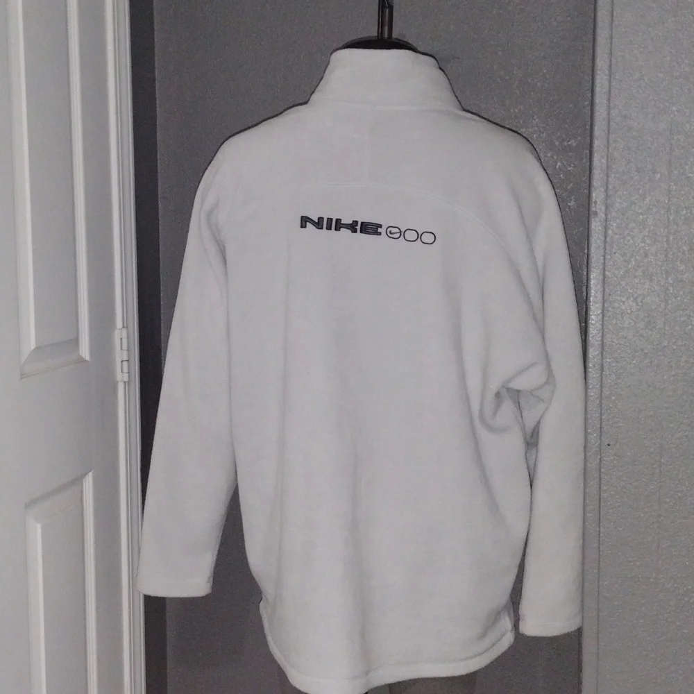 Nike pullover sweater ❄️☃️ - Picture 4 of 11